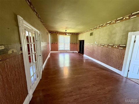 Tiny photo for 219 N Main Cross Street, Bowling Green, MO 63334 (MLS # 26051951)