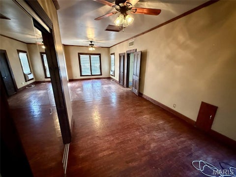 Tiny photo for 219 N Main Cross Street, Bowling Green, MO 63334 (MLS # 26051951)