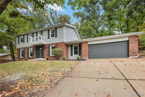 Photo of 3 Leaside Court, Manchester, MO 63011 (MLS # 26066987)