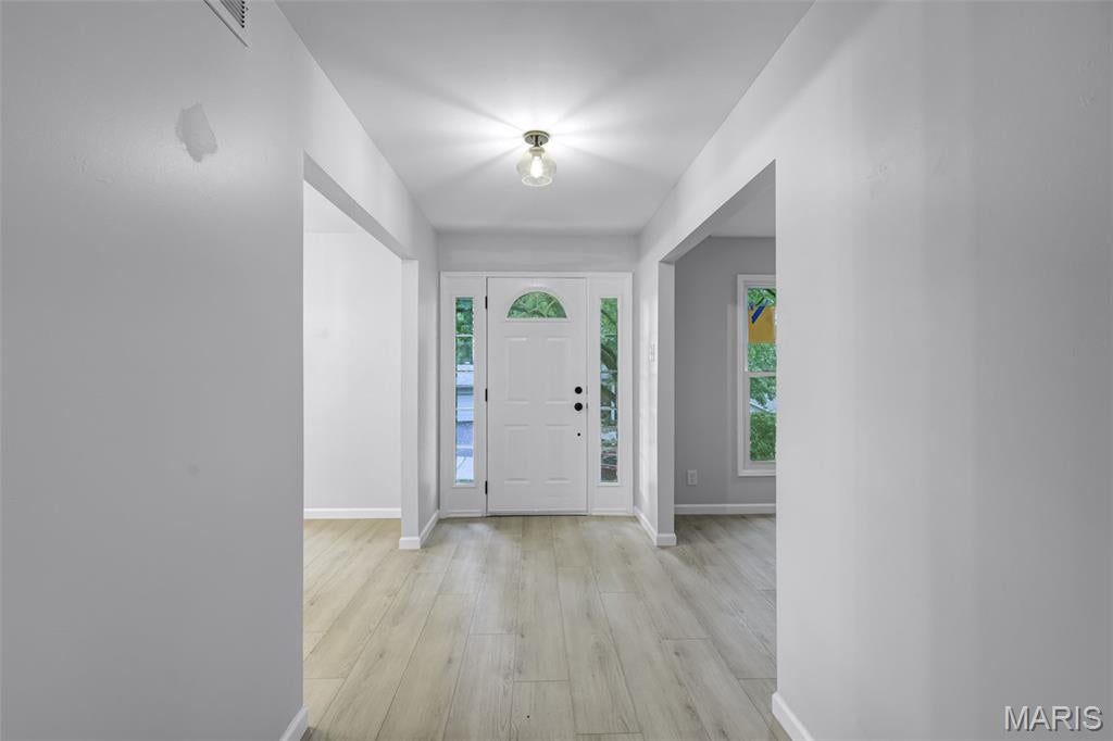Photo of 3 Leaside Court, Manchester, MO 63011 (MLS # 26066987)