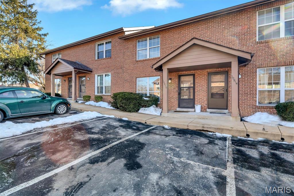 Ashton Place Condo - Residential