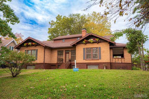 Photo of 425 Rio Vista Drive, Poplar Bluff, MO 63901 (MLS # 26048395)
