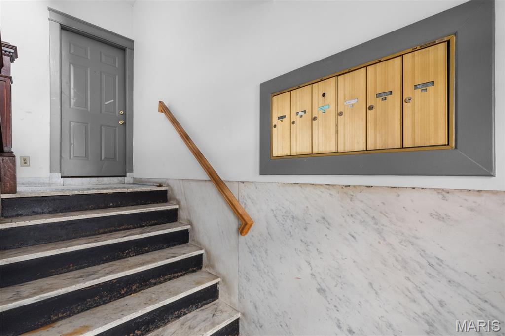 Debaliviere Place West Ph I - Residential