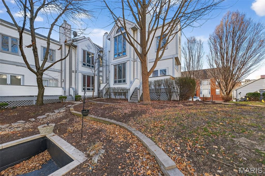 COLUMBUS SQUARE - Residential Lease