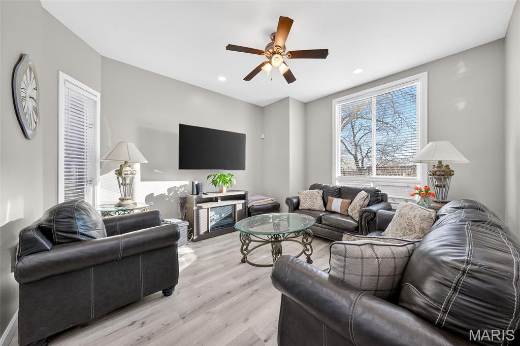 COLUMBUS SQUARE - Residential Lease