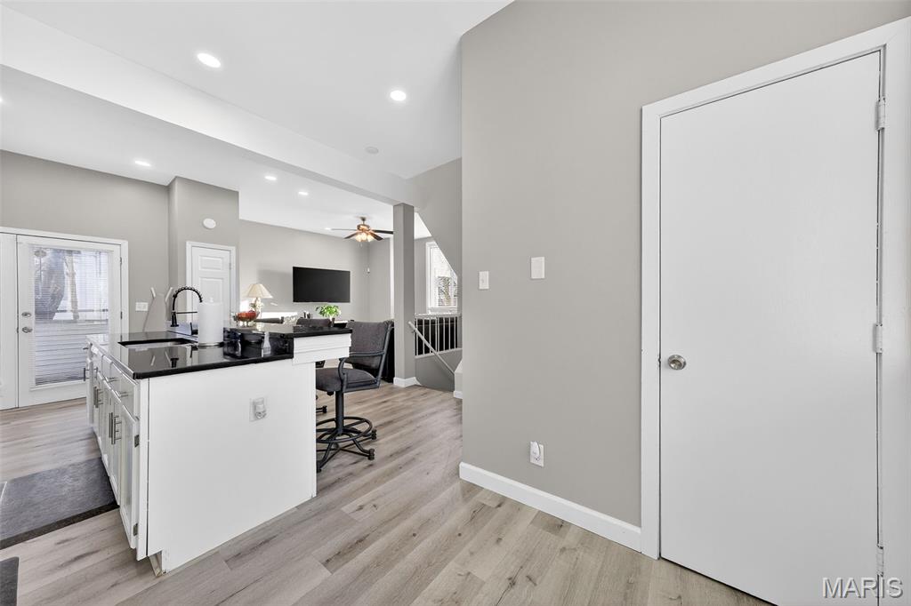 COLUMBUS SQUARE - Residential Lease