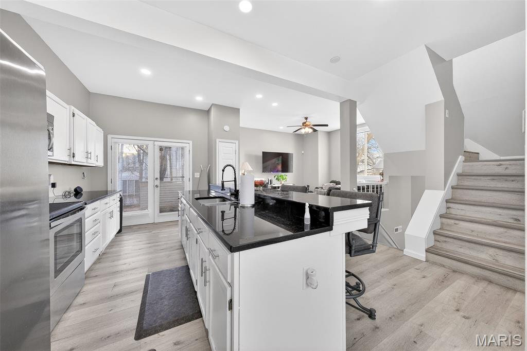 COLUMBUS SQUARE - Residential Lease