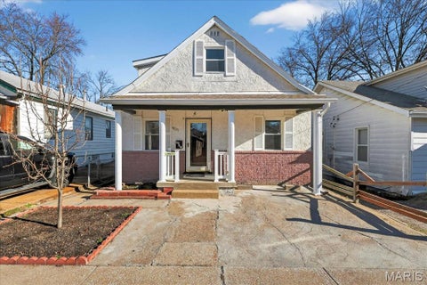 Photo of 4837 Hannover Avenue, St Louis, MO 63123 (MLS # 26038663)