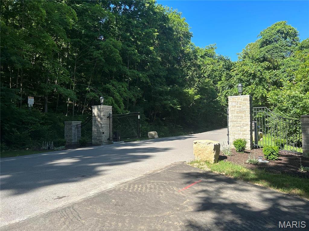 3523 Hawthorne Ridge Drive