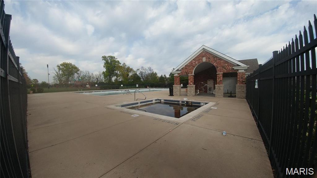 Countryshire #10 - Residential Lease