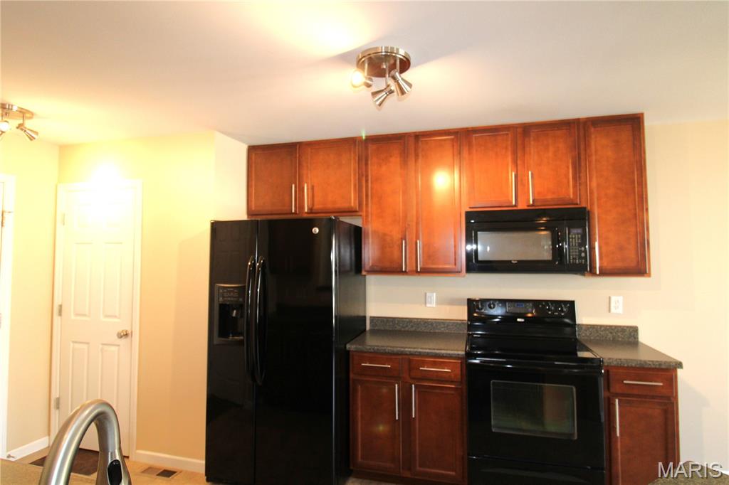 Countryshire #10 - Residential Lease