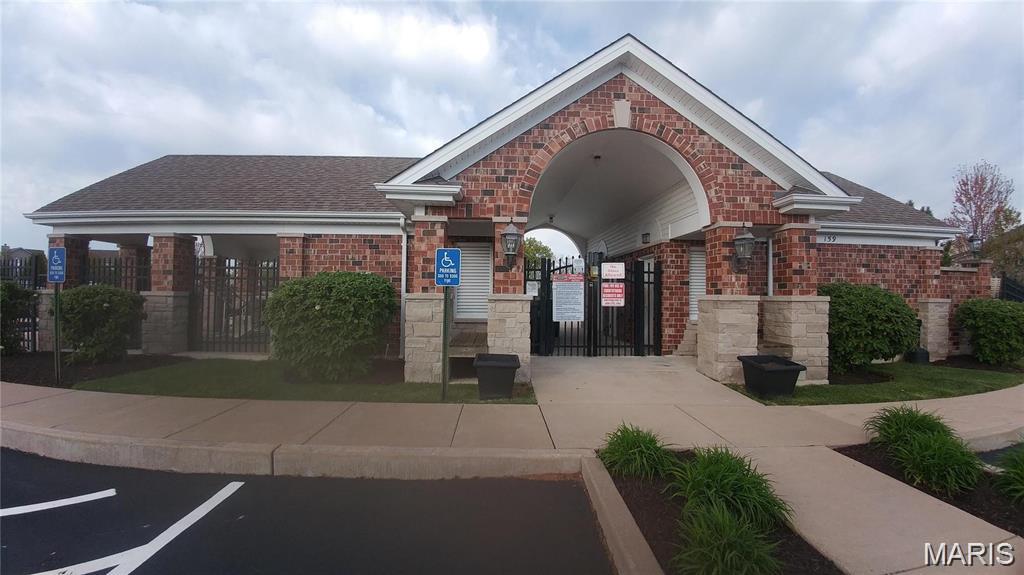 Countryshire #10 - Residential Lease