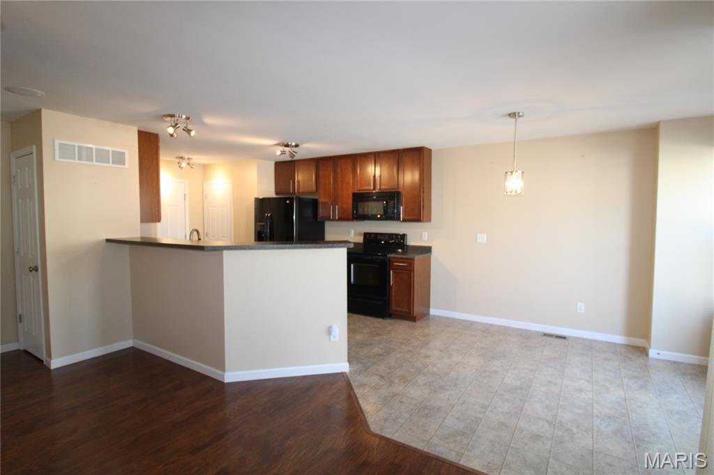 Countryshire #10 - Residential Lease