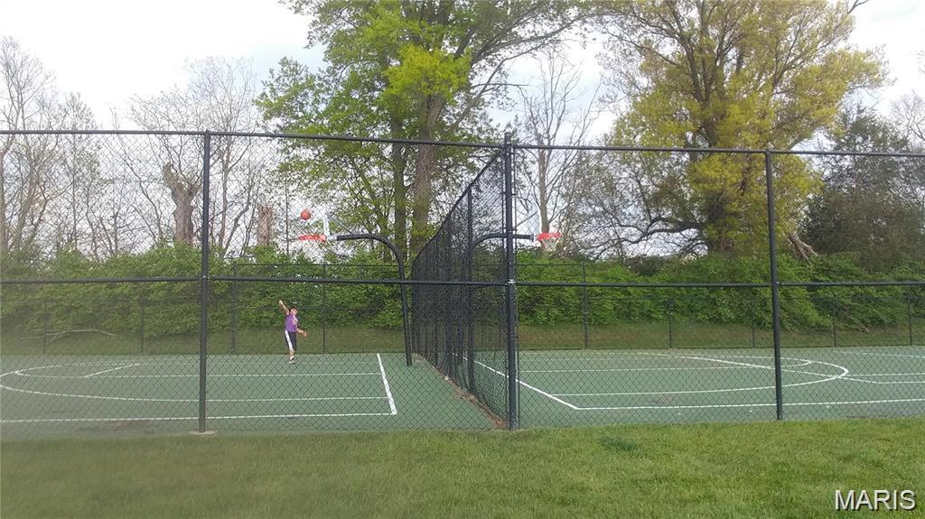 Countryshire #10 - Residential Lease