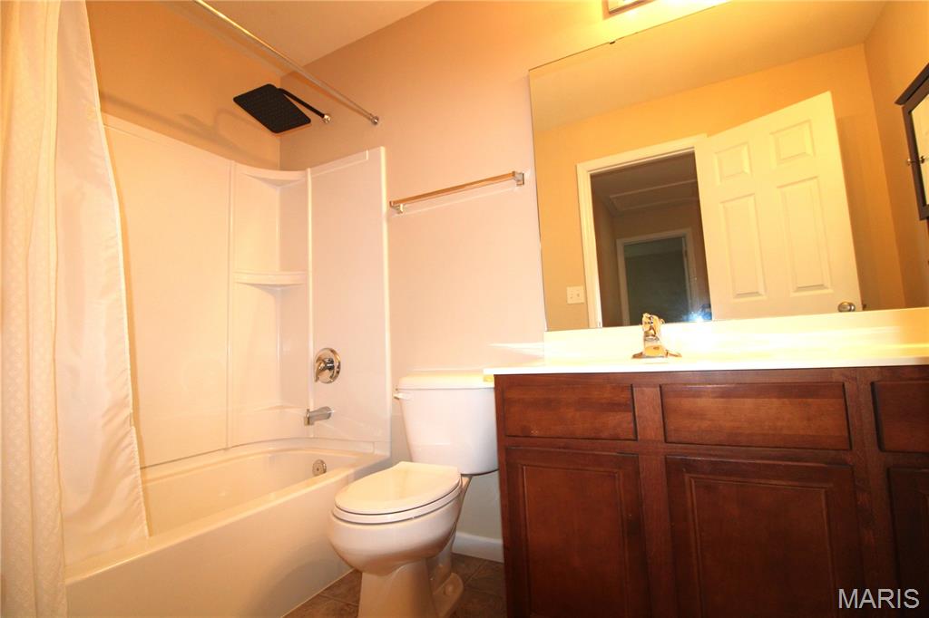 Countryshire #10 - Residential Lease