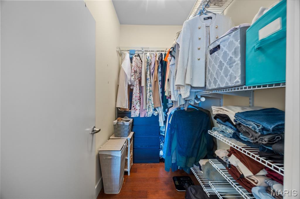 St Louis, Missouri 63108, United States, 1 Bedroom Bedrooms, ,2 BathroomsBathrooms,Residential,Active,136342