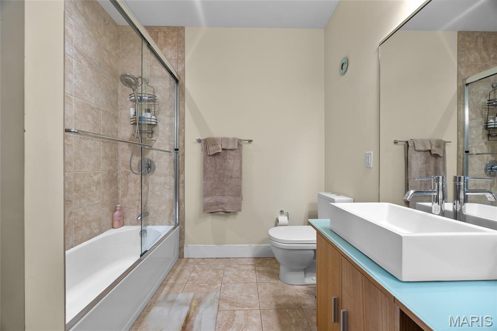 St Louis, Missouri 63108, United States, 1 Bedroom Bedrooms, ,2 BathroomsBathrooms,Residential,Active,136342