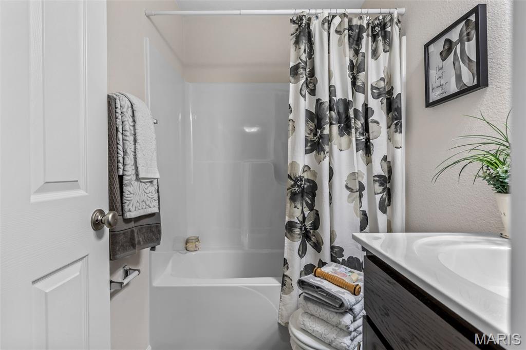 Twin Pines - Residential