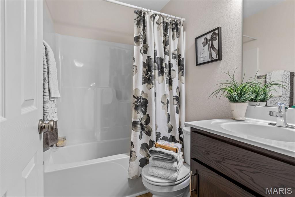 Twin Pines - Residential