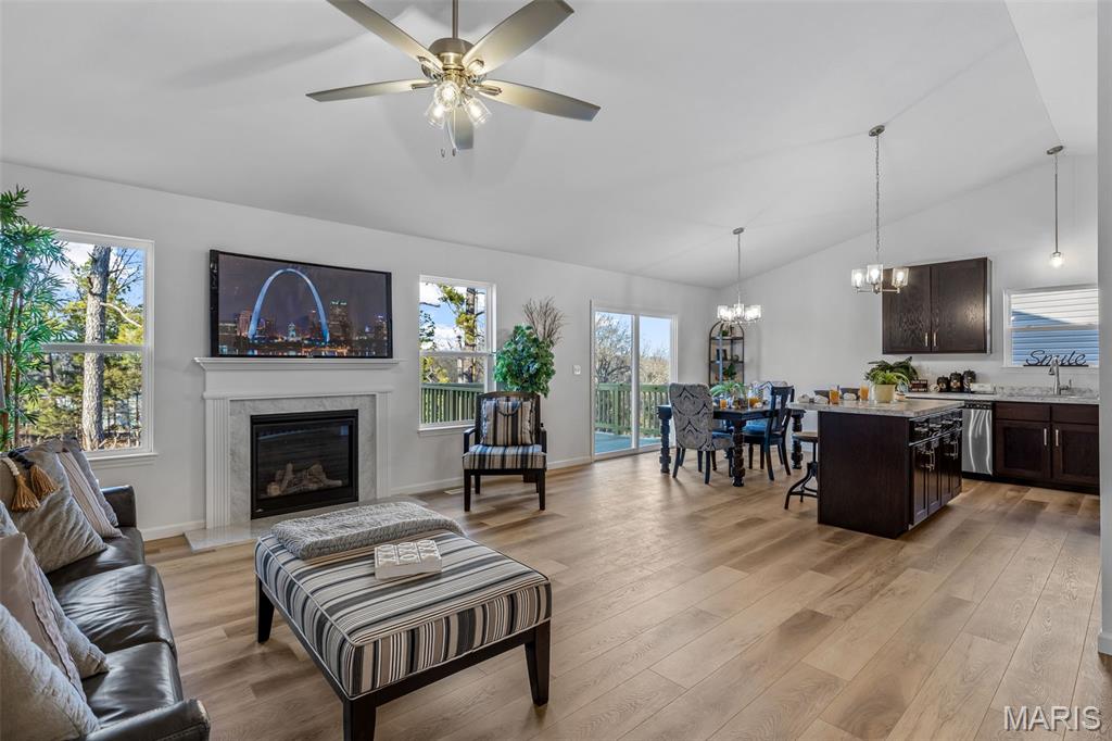 Twin Pines - Residential