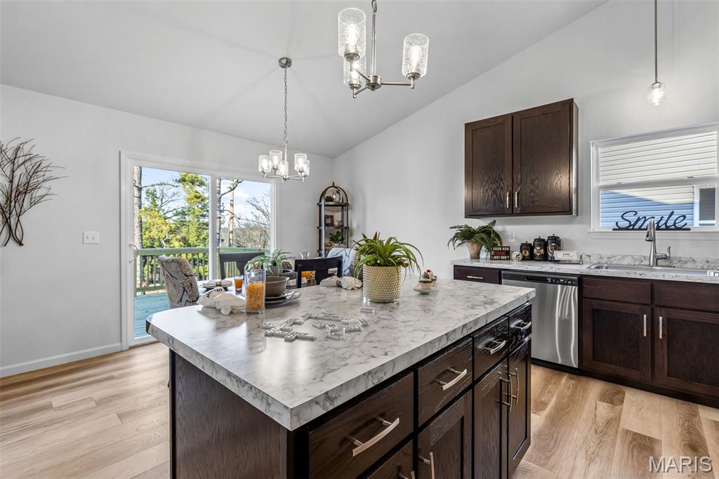 Twin Pines - Residential