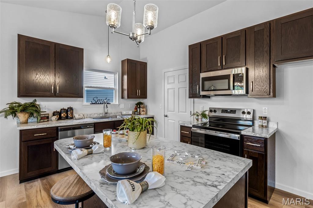 Twin Pines - Residential