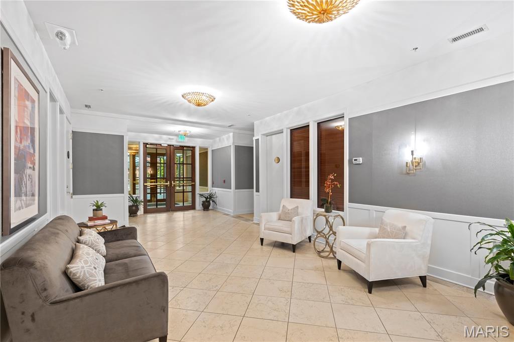 Claytonian A Condo Amd - Residential