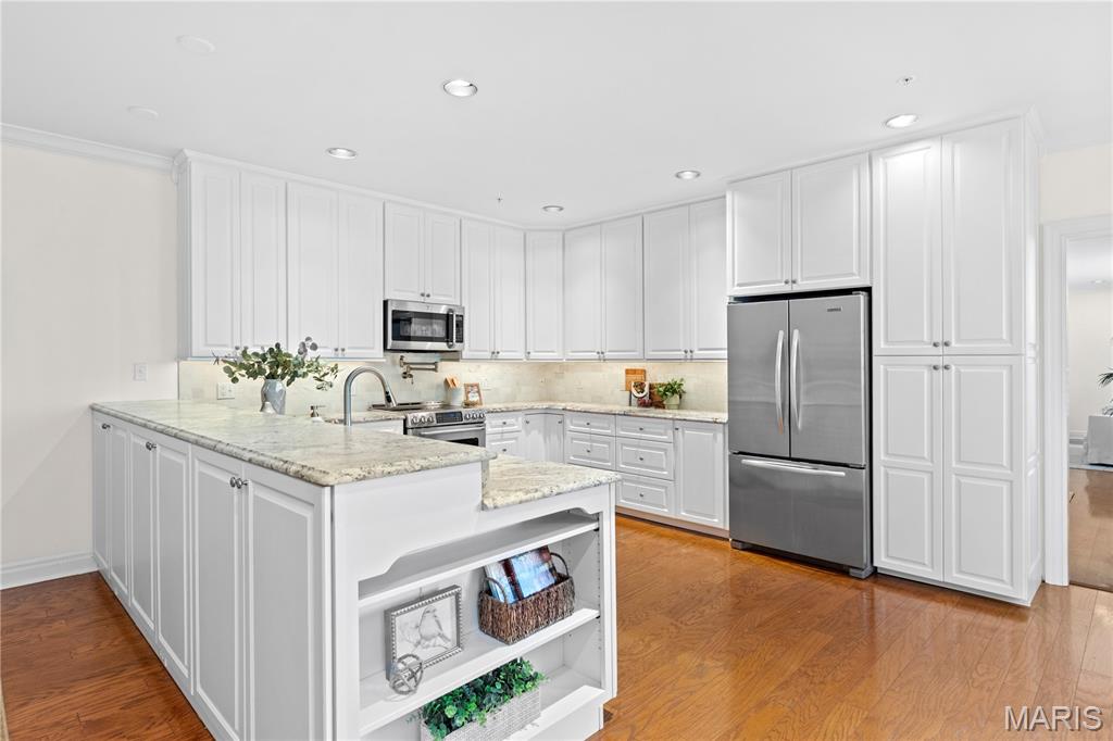 Claytonian A Condo Amd - Residential