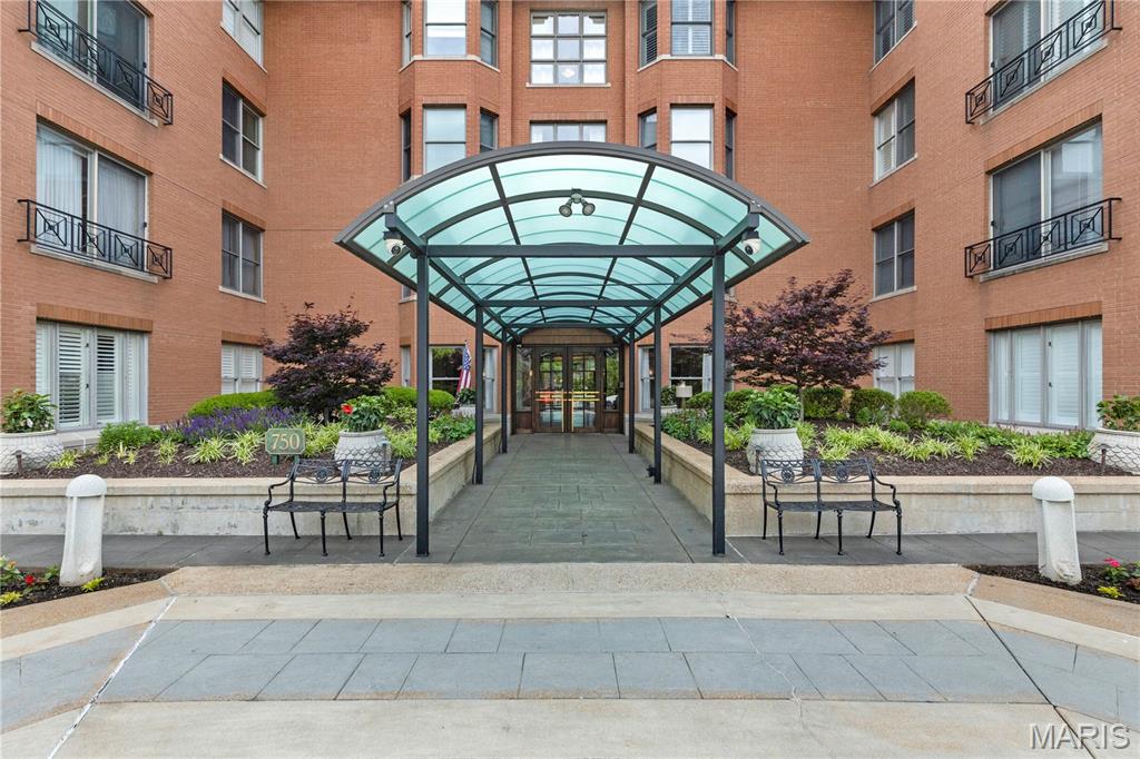 Claytonian A Condo Amd - Residential