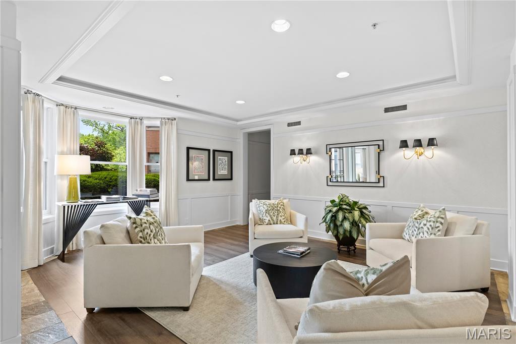 Claytonian A Condo Amd - Residential