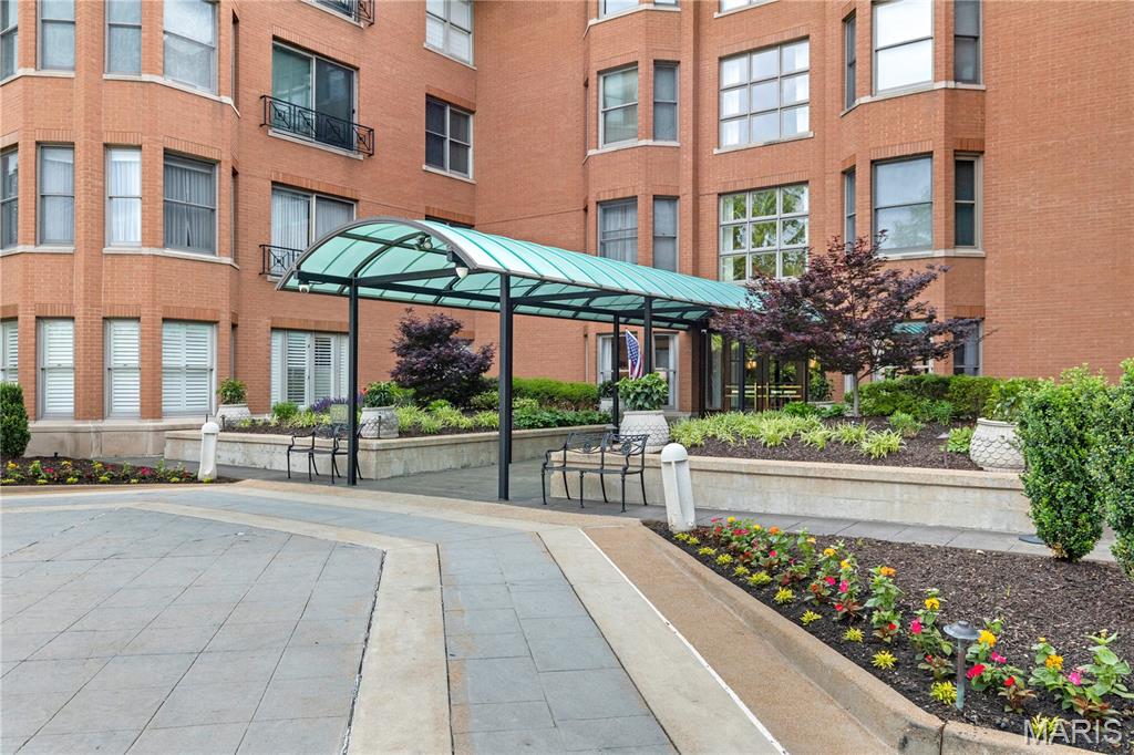 Claytonian A Condo Amd - Residential
