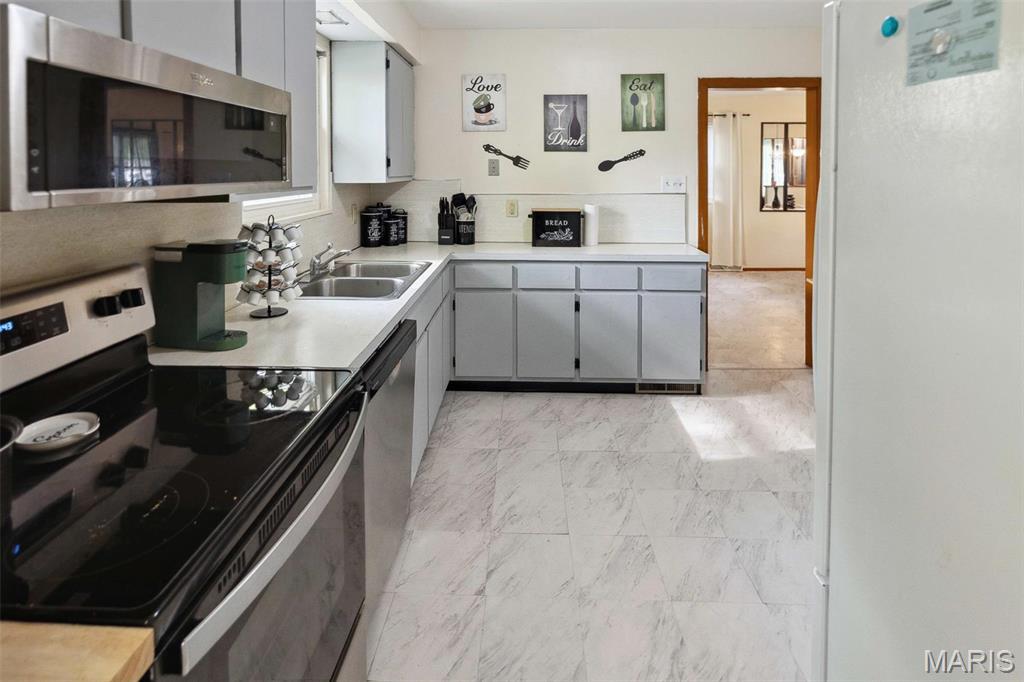 Swansea, Illinois 62226, United States, 3 Bedrooms Bedrooms, ,1 BathroomBathrooms,Residential,Active,118552