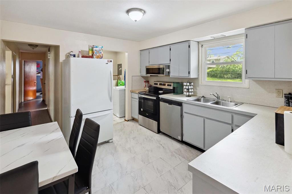 Swansea, Illinois 62226, United States, 3 Bedrooms Bedrooms, ,1 BathroomBathrooms,Residential,Active,118552