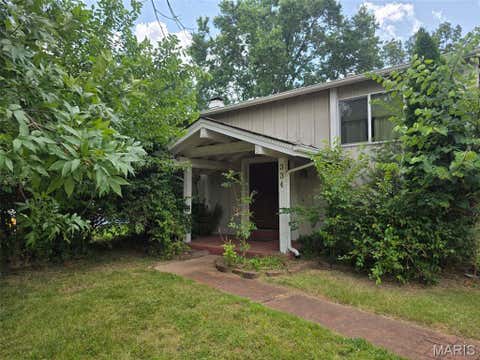 Photo of 334 Bellezza Drive, Ballwin, MO 63021 (MLS # 26046048)