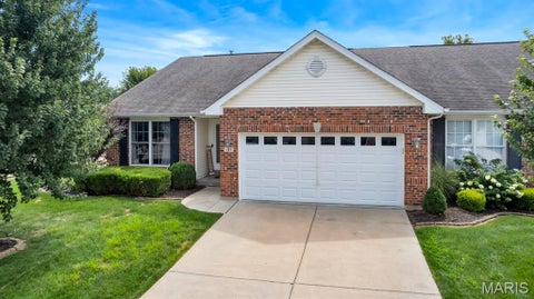Photo of 41 Huntgate Drive #12A, St Peters, MO 63376 (MLS # 26064018)