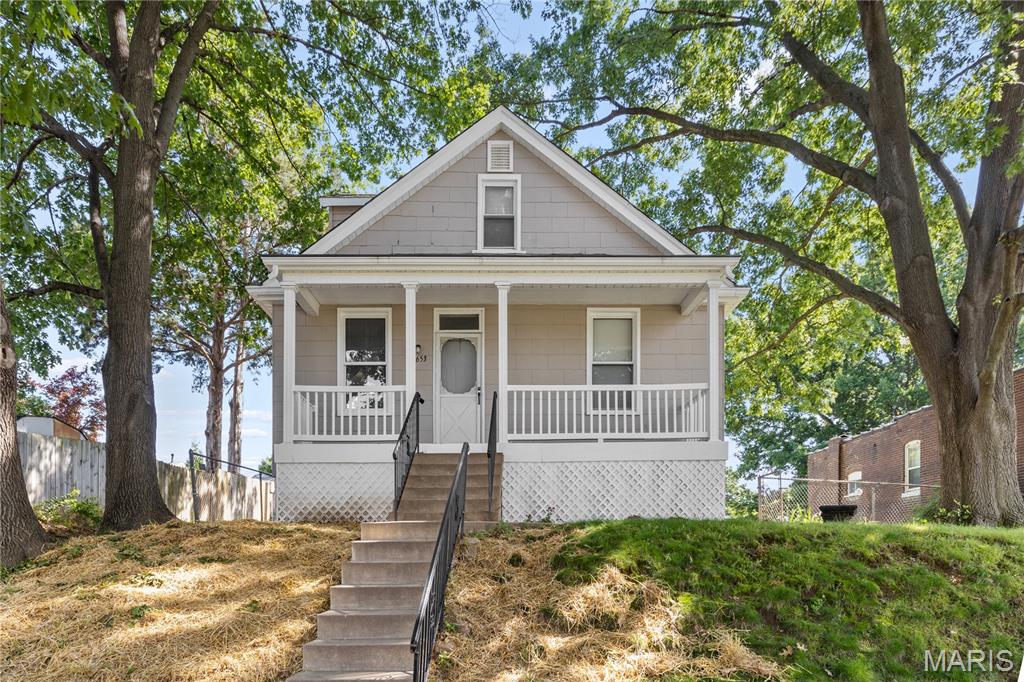 Carondelet - Residential
