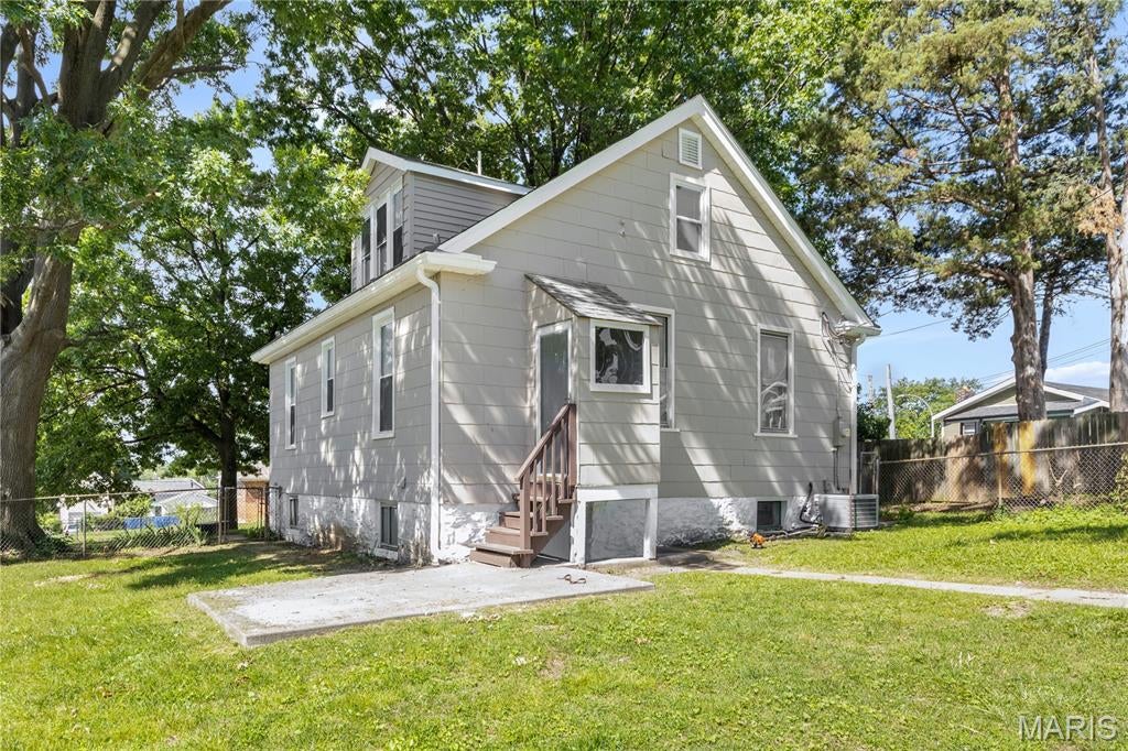 Carondelet - Residential