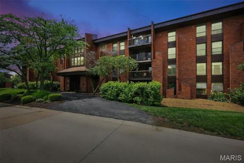 Tiny photo for 585 Coeur De Royale Drive #405, Creve Coeur, MO 63141 (MLS # 25061722)