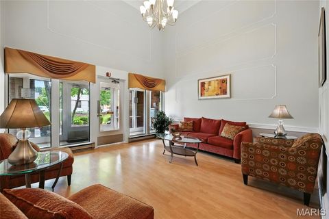 Tiny photo for 585 Coeur De Royale Drive #405, Creve Coeur, MO 63141 (MLS # 25061722)