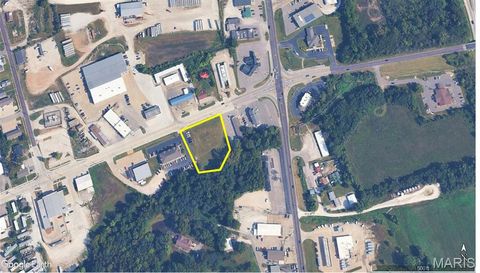 Photo of 870 E Cherry Street Street, Troy, MO 63379 (MLS # 26031229)
