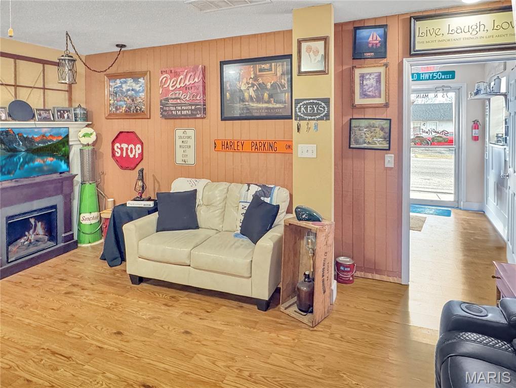 G W Smiths - Commercial Sale