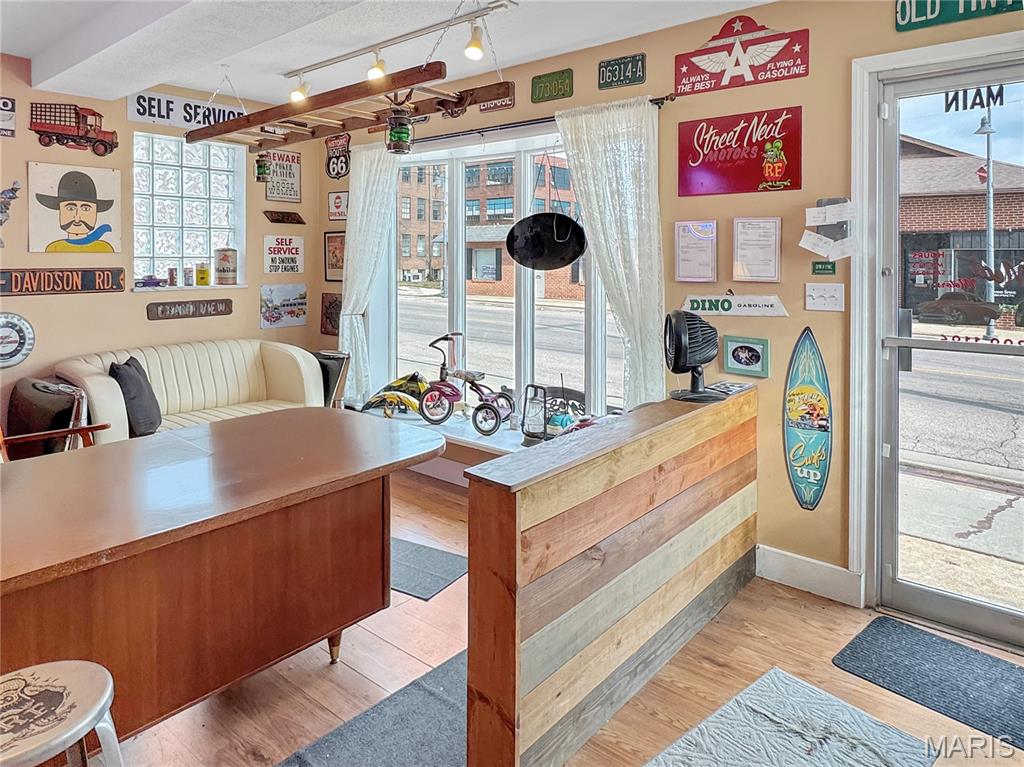 G W Smiths - Commercial Sale