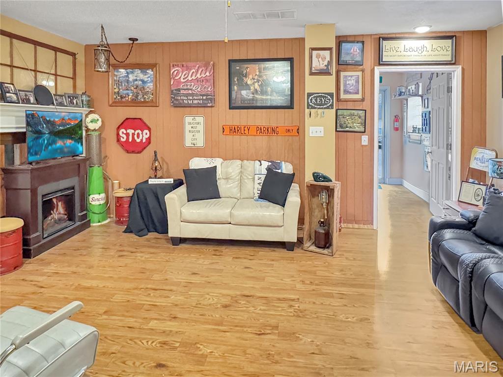 G W Smiths - Commercial Sale