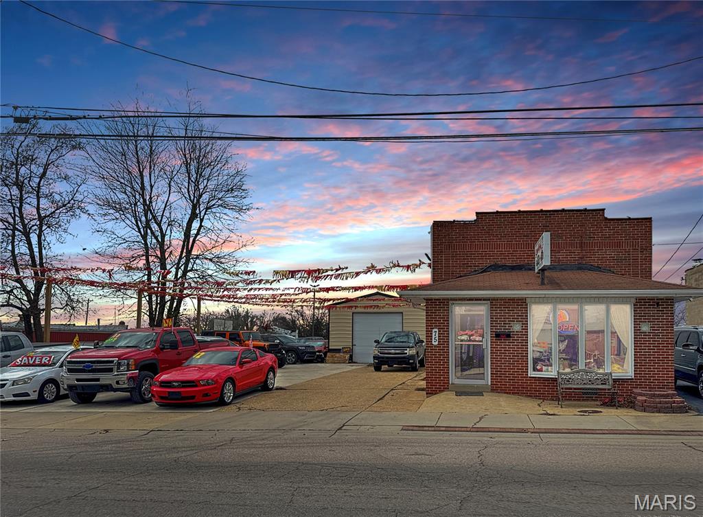 G W Smiths - Commercial Sale