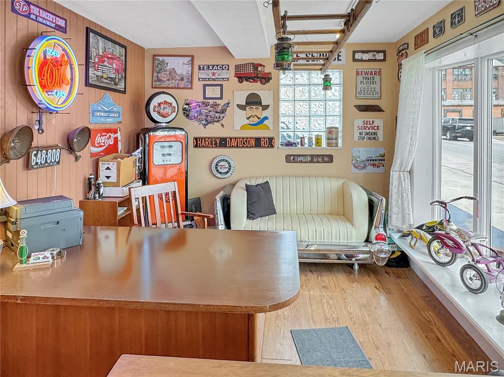 G W Smiths - Commercial Sale