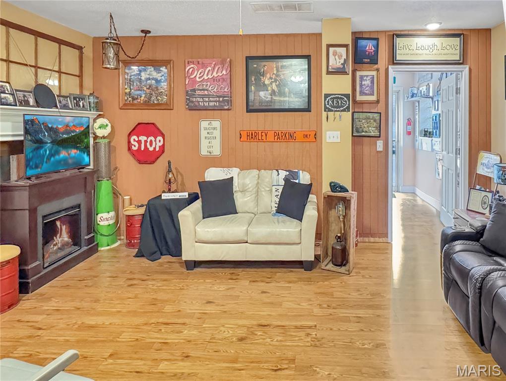 G W Smiths - Commercial Sale