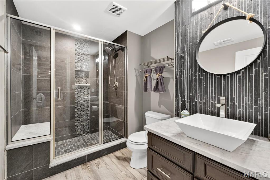 Wildwood, Missouri 63005, United States, 5 Bedrooms Bedrooms, ,5 BathroomsBathrooms,Residential,Coming Soon,168086