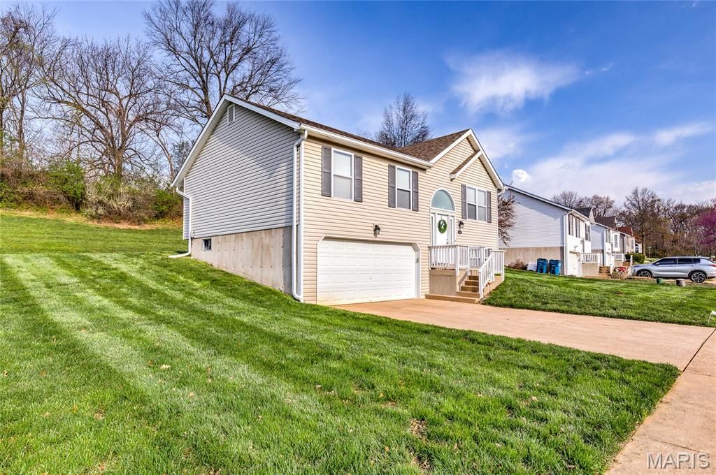 Photo of 12539 Early Morning Drive, Florissant, MO 63033 (MLS # 26017954)
