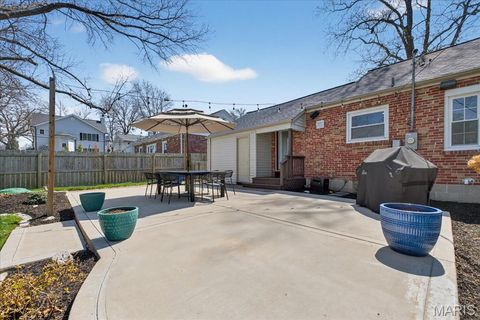 Tiny photo for 881 Victoria Place, St Louis, MO 63122 (MLS # 26017139)