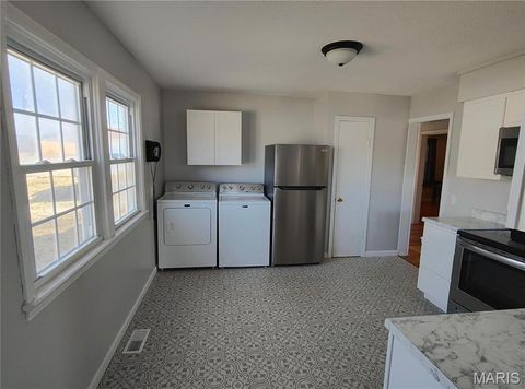 Tiny photo for 717 N 5th Street, Elsberry, MO 63343 (MLS # 25007170)